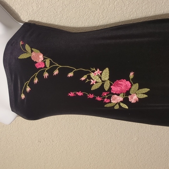 City Triangles vintage black velvet floral embroidered strapless maxi dress - Picture 2 of 11